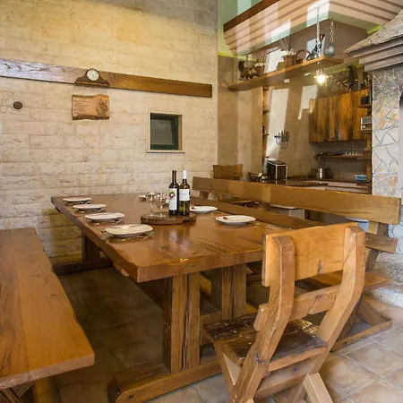 Holiday home 4 Bedroom Beautiful In