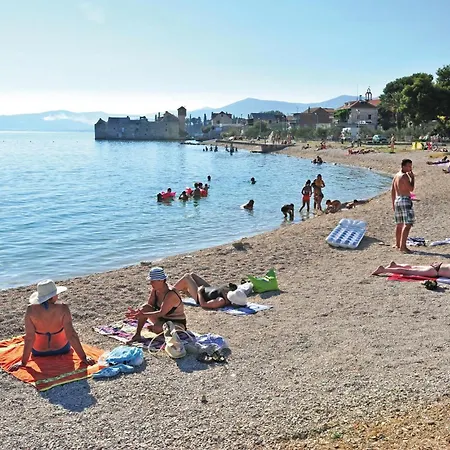 4 Bedroom Beautiful In Holiday home Klis
