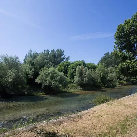 4 Bedroom Beautiful In Holiday home *