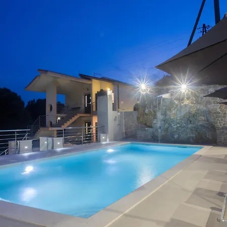 4 Bedroom Beautiful In *